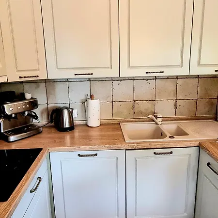 Suzy&demi Apartment Split